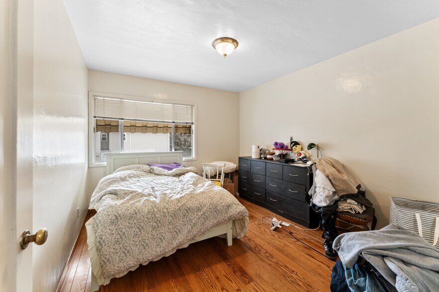 More Photos Of 1841-1843 Cedar St, Berkeley Apartments For Sale