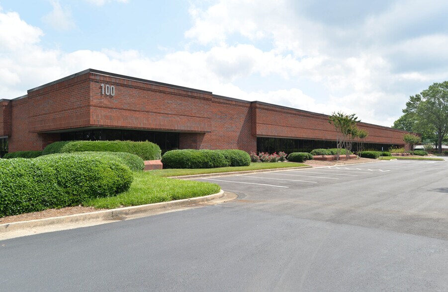 More Photos Of 5300 Oakbrook Pky, Norcross Unknown For Lease