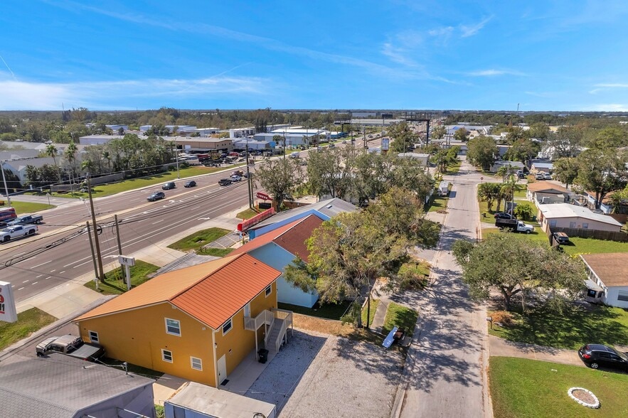 More Photos Of 7949 Ulmerton Rd, Largo Storefront For Sale