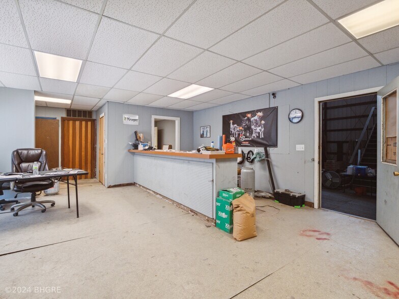 More Photos Of 502 Highway 5 Business N Hwy, Pleasantville Storefront Retail Office For Sale