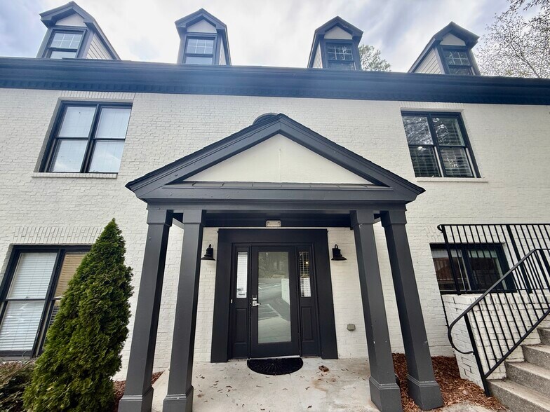 More Photos Of 1145-1155 Hightower Trl, Atlanta Medical For Lease