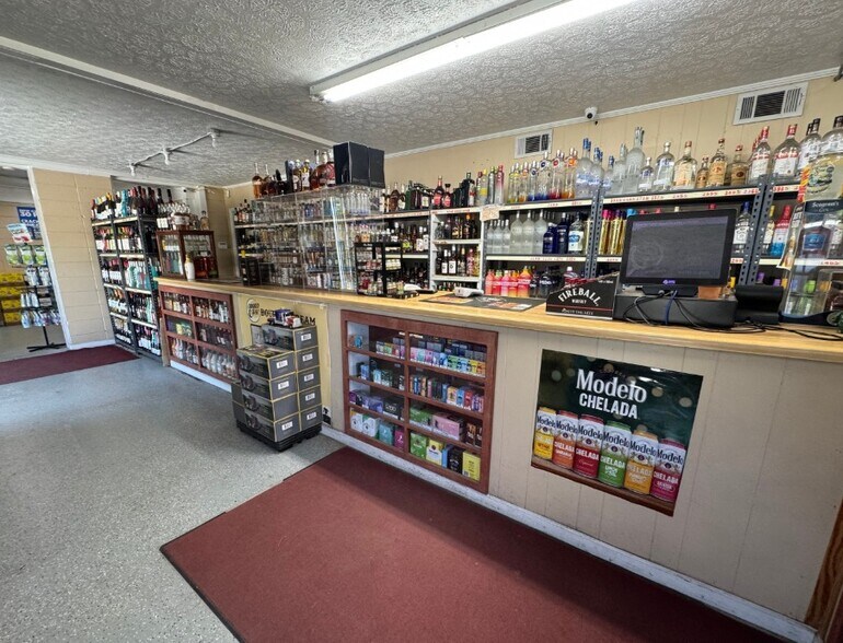 Primary Photo Of 3391 Ga Highway 117, Cadwell Freestanding For Sale