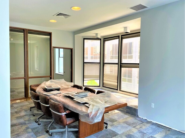 More Photos Of 2002 Ludlow St, Philadelphia Office For Lease