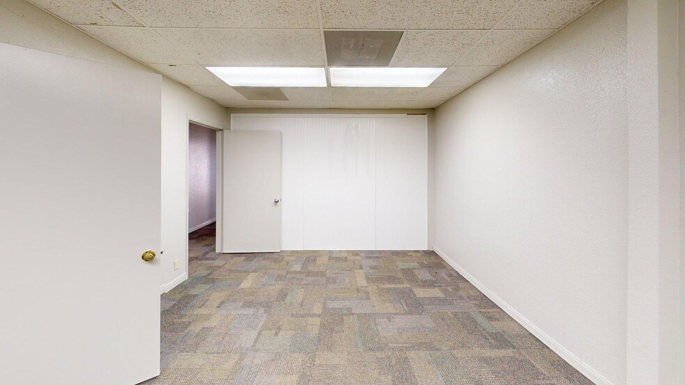 More Photos Of 13722 S Harvard Pl, Gardena Industrial For Lease