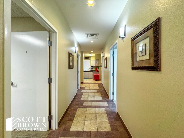 More Photos Of 3303 Colorado Blvd, Denton Medical For Lease