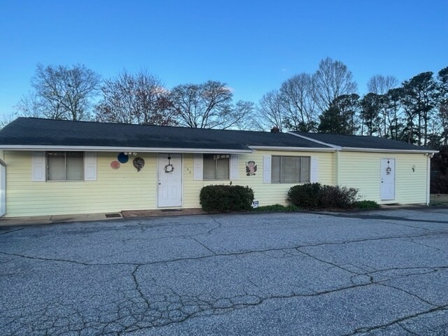 Primary Photo Of 140 Schoolyard Rd, Boiling Springs Daycare Center For Sale