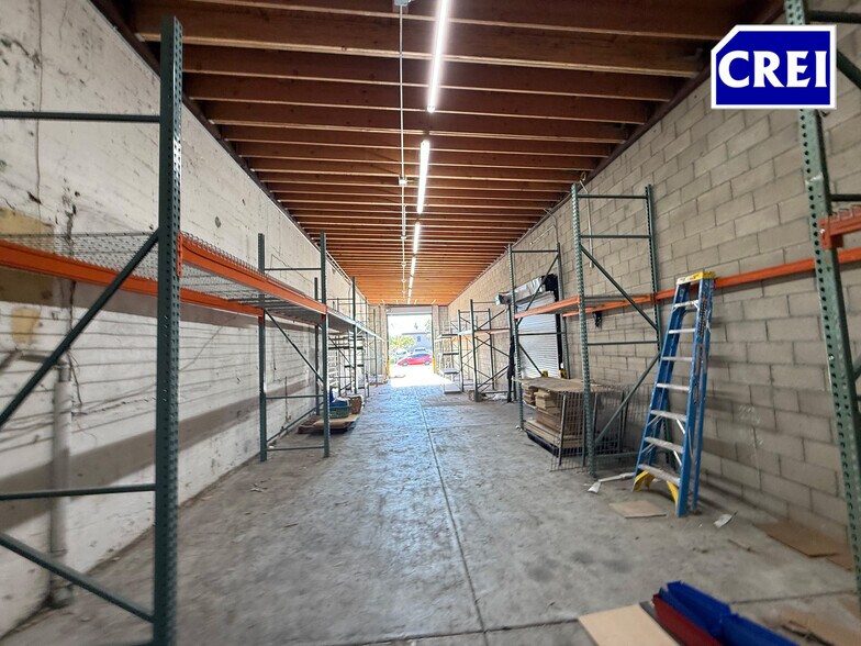 More Photos Of 841 Celis St, San Fernando Warehouse For Lease