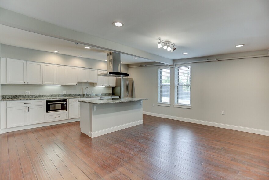 More Photos Of 218 W Main St, Urbana Office For Sale