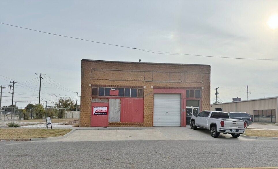 Primary Photo Of 706 W California Ave, Oklahoma City General Retail For Sale
