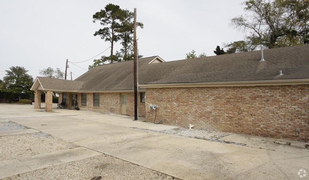 More Photos Of 894 Robert Blvd, Slidell Medical For Lease