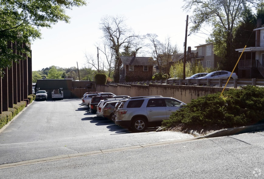 More Photos Of 900 E North St, Greenville Office For Sale