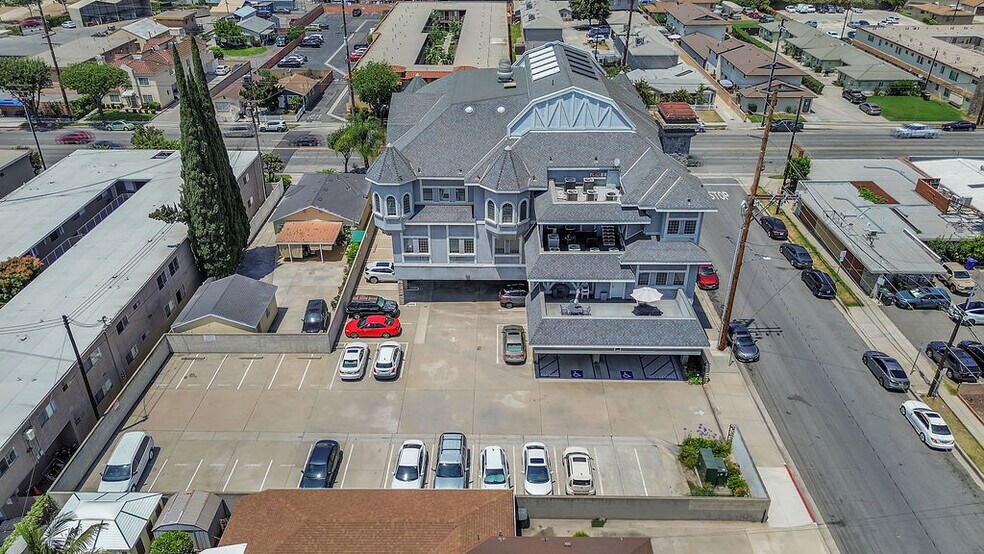 More Photos Of 16600 Woodruff Ave, Bellflower Medical For Sale