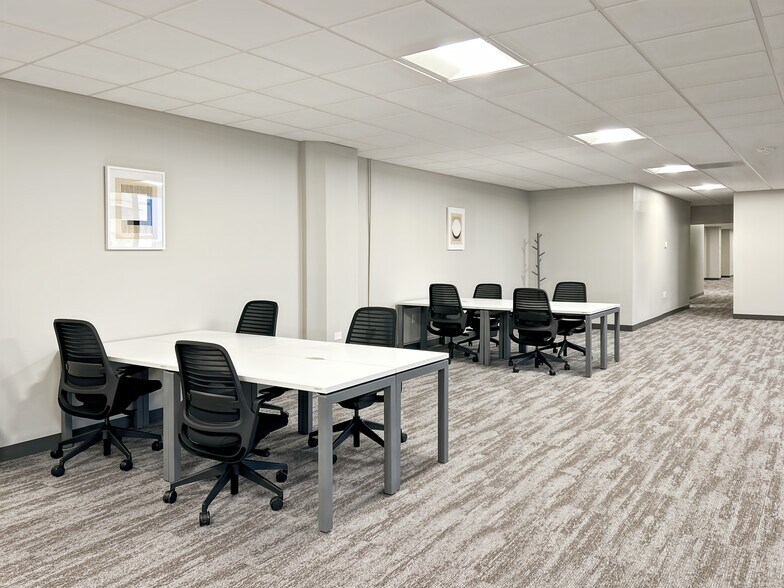 More Photos Of 2536 Countryside Blvd, Clearwater Coworking Space