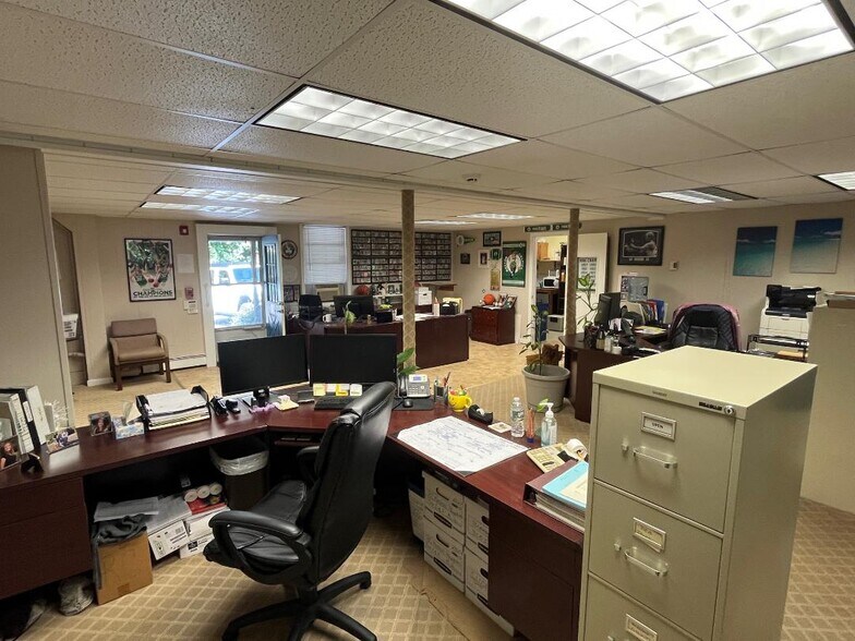 More Photos Of 284 Merrow Rd, Tolland Office For Lease