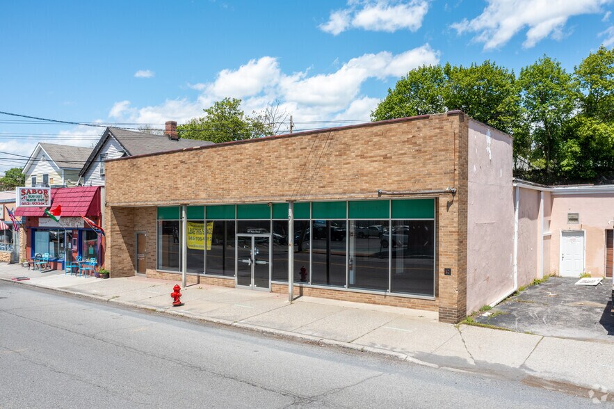 Primary Photo Of 807 Main St, Poughkeepsie Storefront For Lease