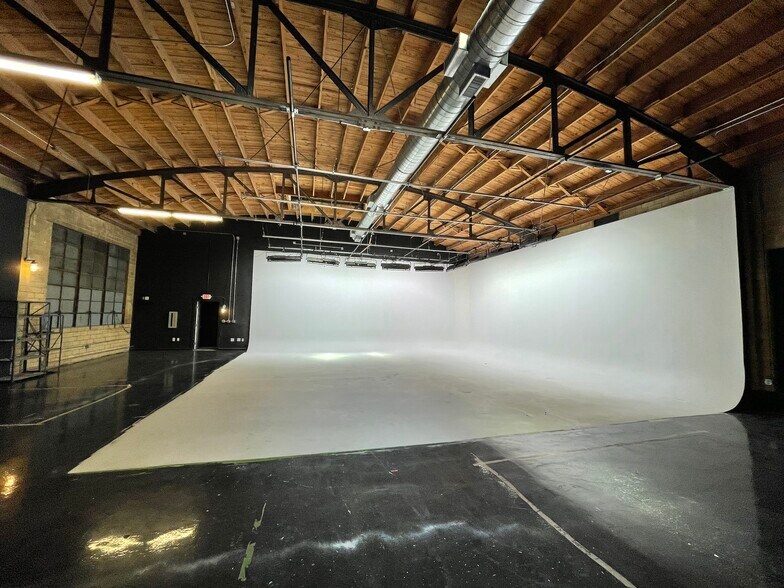 Primary Photo Of 200 E 4th St, Taylor Freestanding For Lease