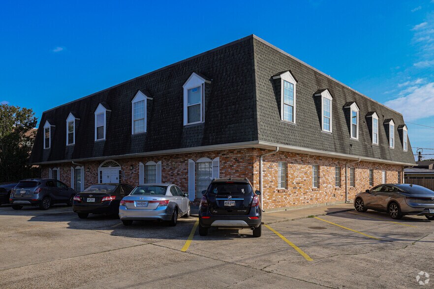 Primary Photo Of 4520 Wichers Dr, Marrero Medical For Lease