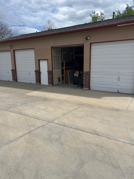 More Photos Of 776 W Baseline Rd, Lafayette Warehouse For Lease