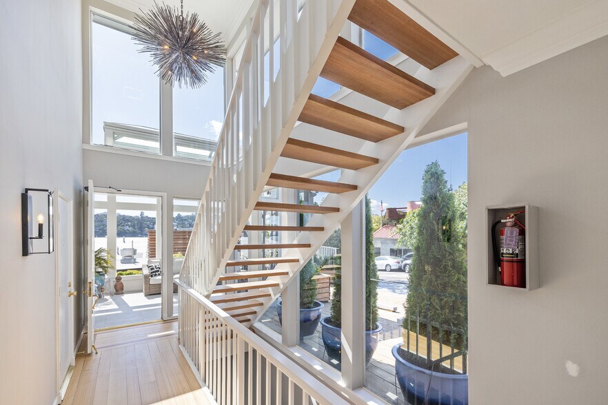 More Photos Of 2002 Paradise Dr, Tiburon Apartments For Sale