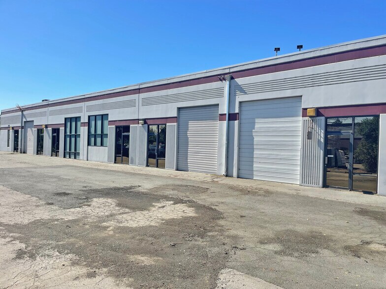 More Photos Of 1250 Holm Rd, Petaluma Warehouse For Lease