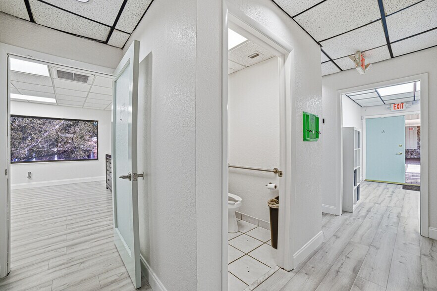 More Photos Of 2929 N University Dr, Coral Springs Medical For Sale