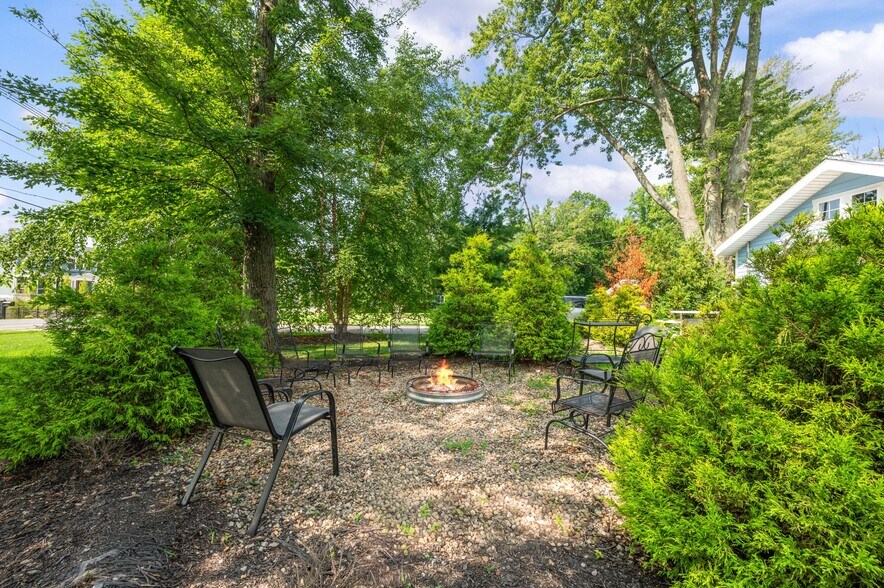 More Photos Of 5358 Paw Paw Lake Rd, Coloma Apartments For Sale