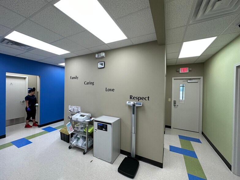 More Photos Of 1702 Ohio Ave N, Live Oak Medical For Sale