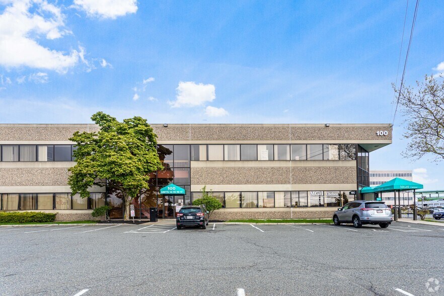More Photos Of 100 Everett Ave, Chelsea Medical For Lease