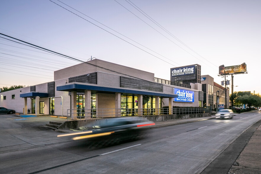 More Photos Of 2327 Southwest Fwy, Houston Freestanding For Sale