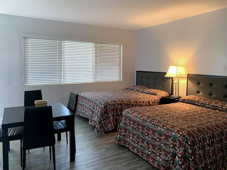 More Photos Of 1010 S Federal Hwy, Hollywood Hotel For Sale