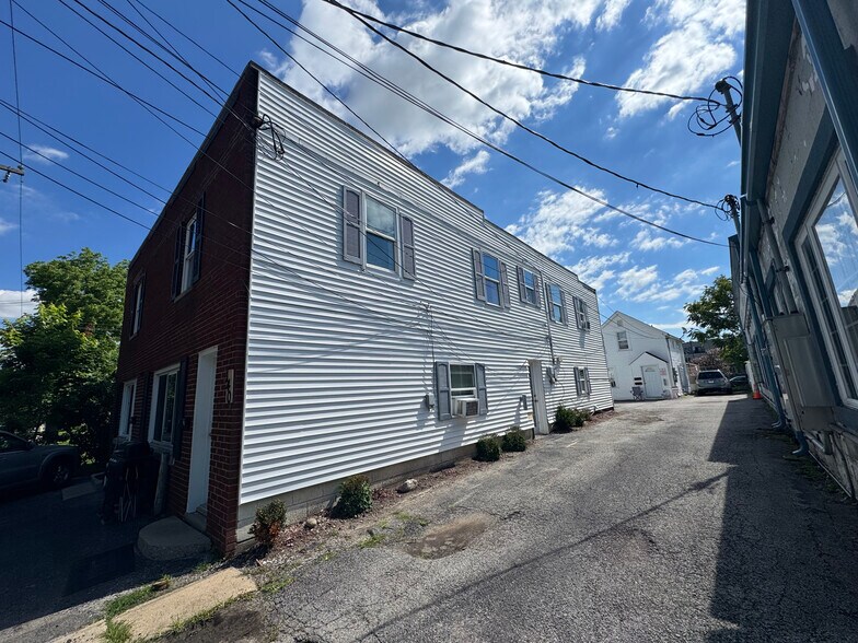 More Photos Of 140 N West St, Crown Point Apartments For Sale