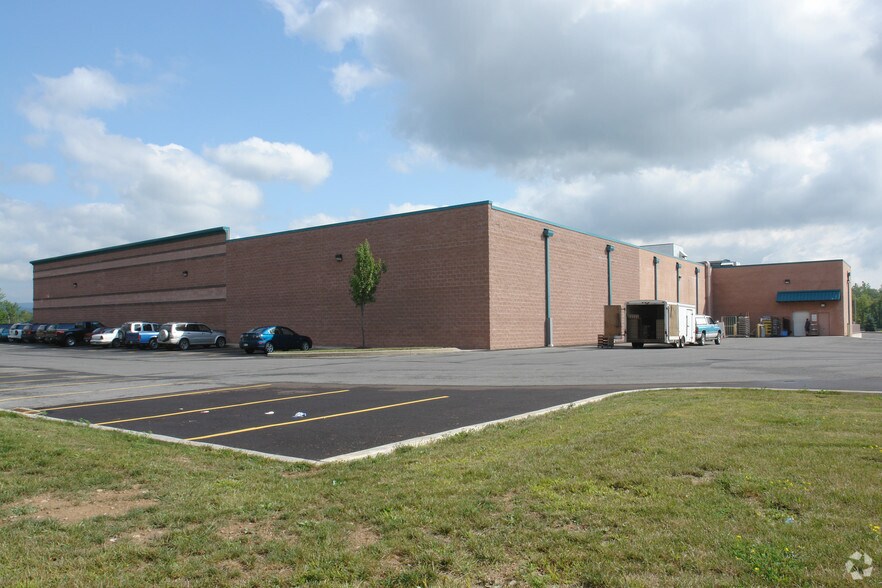 More Photos Of 1272-1274 E Pennsylvania St, Muncy Freestanding For Lease