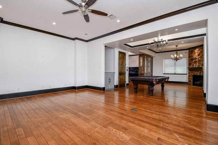 More Photos Of 4119 Allen St, Houston Office For Sale