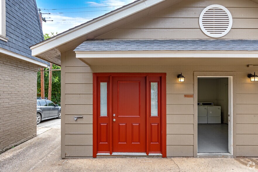 More Photos Of 1004 Allena Dr, San Antonio Apartments For Sale