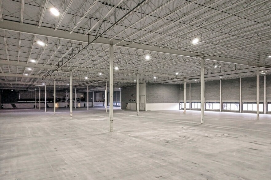 More Photos Of 760 Washington Ave, Carlstadt Light Distribution For Lease