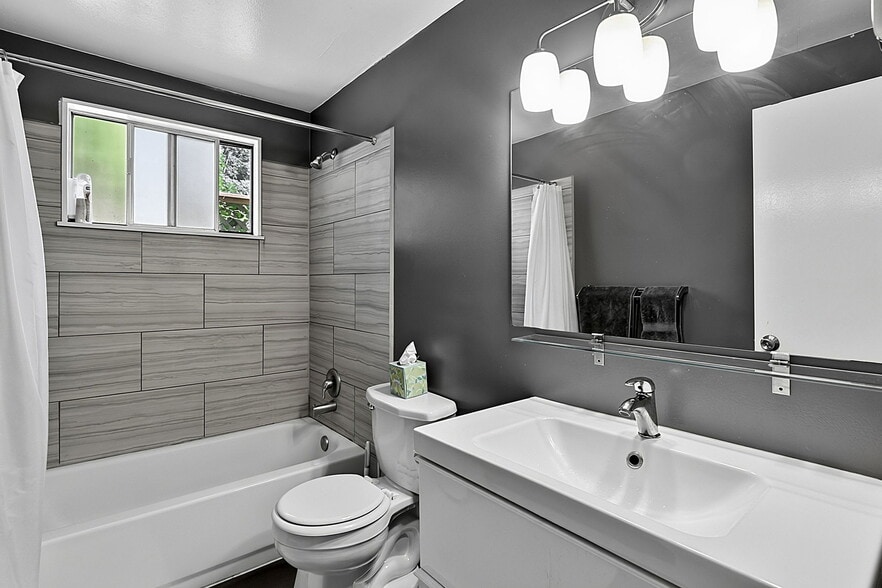 More Photos Of 945 Madison St, Eugene Apartments For Sale