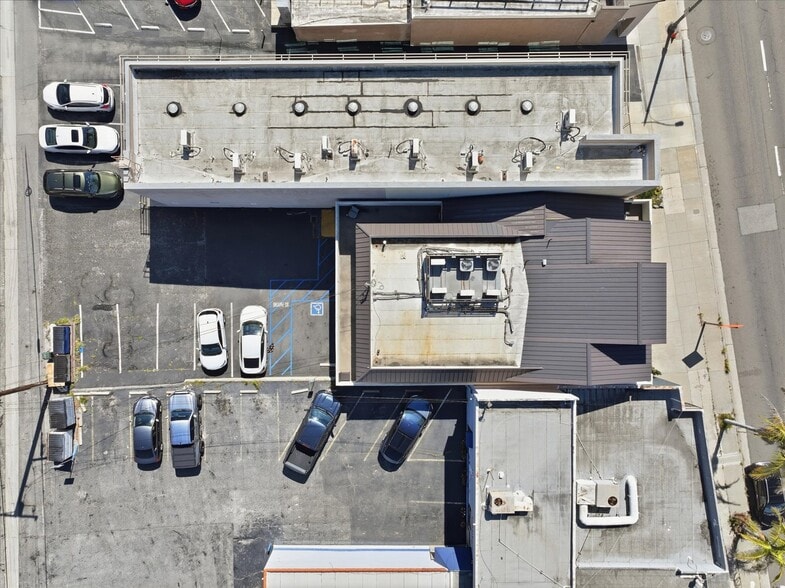 More Photos Of 1010 S Pacific Coast Hwy, Redondo Beach Storefront Retail Office For Lease