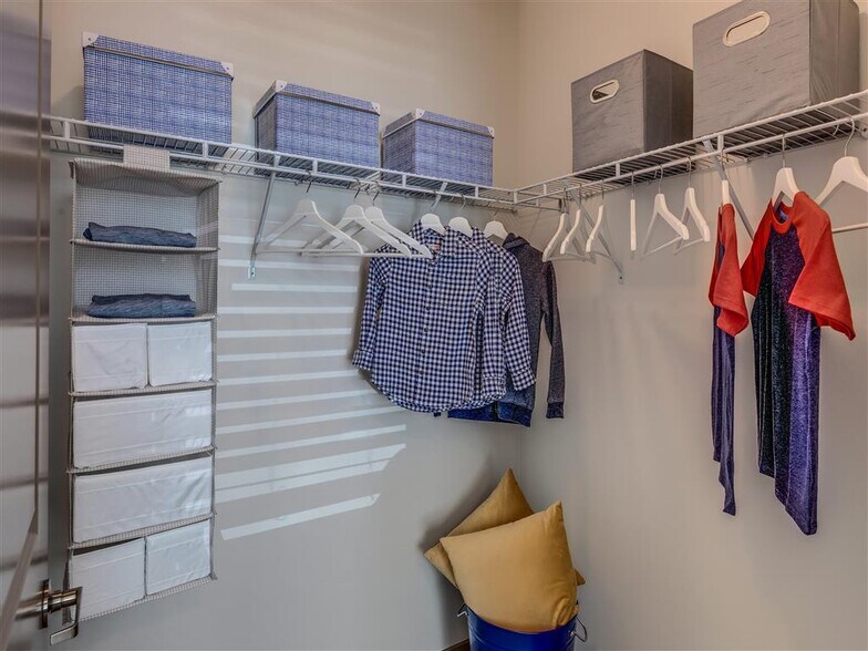 More Photos Of 2200 W Meeker St, Kent Apartments For Lease