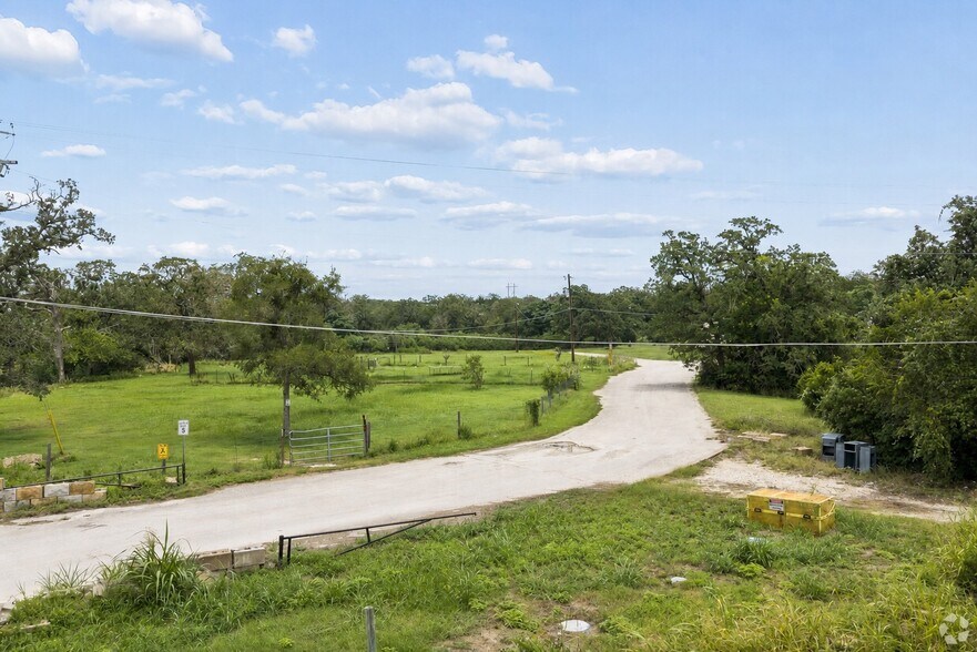 More Photos Of 1360 Highway 71 W, Bastrop Land For Lease