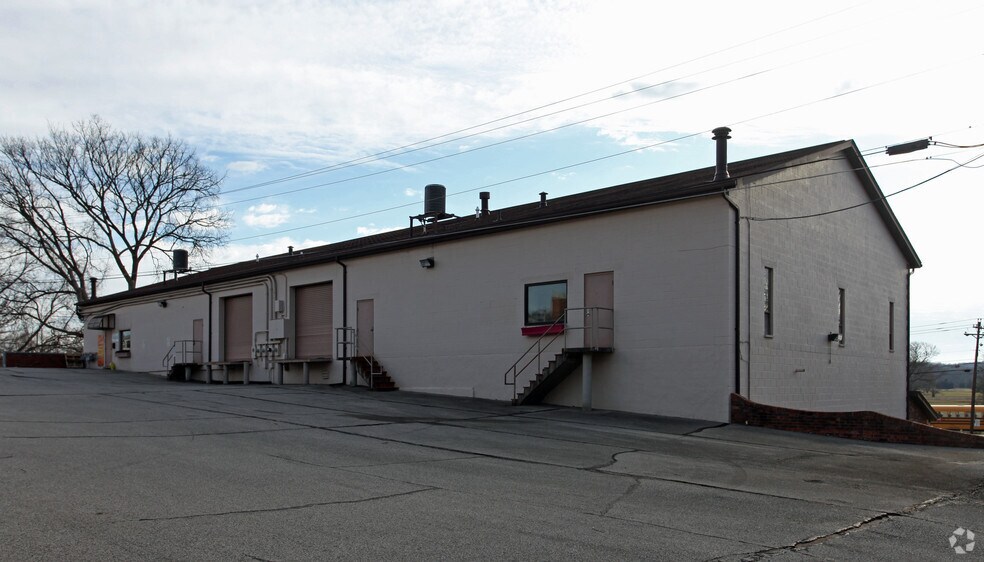 More Photos Of 673 Wilmer Ave, Cincinnati Warehouse For Lease