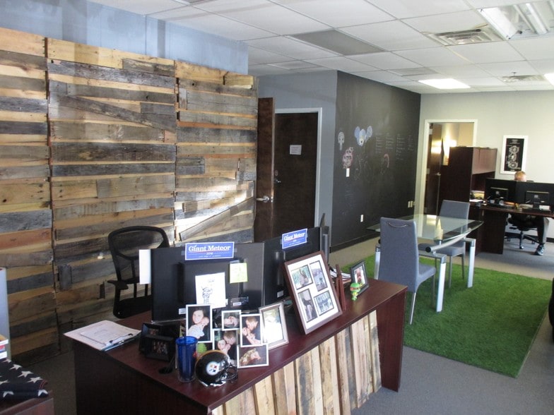 More Photos Of 4907 Golden Pky, Buford Warehouse For Lease