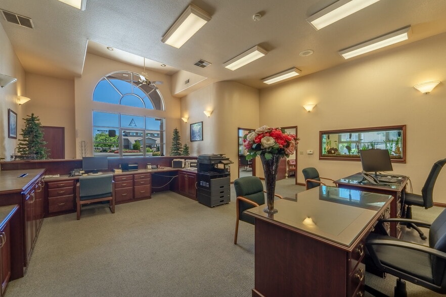 More Photos Of 1444 W Main St, Ripon Medical For Lease