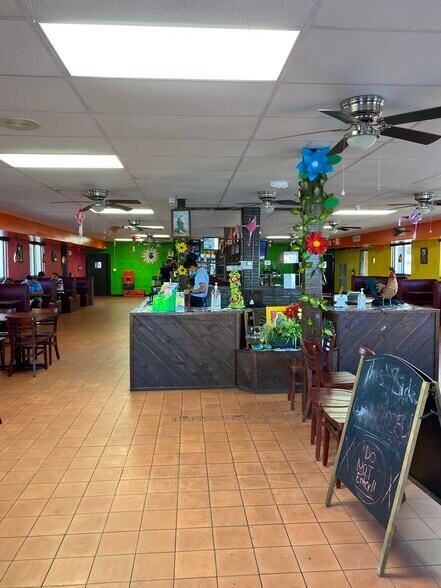 More Photos Of 1817 Padre Blvd, South Padre Island Freestanding For Lease