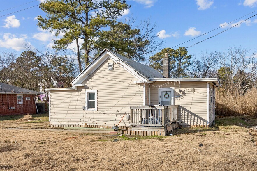 More Photos Of 1221 Poquoson Ave, Poquoson Apartments For Sale