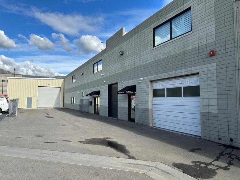 More Photos Of 1835 Dana St, Glendale Distribution For Lease