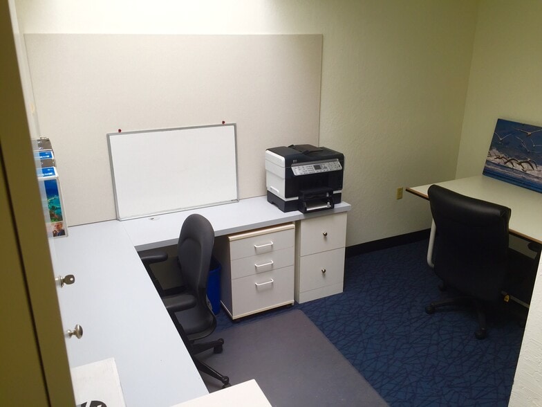 More Photos Of 100 N Hill Dr, Brisbane Light Manufacturing For Lease