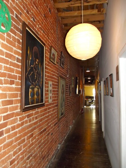 More Photos Of 4212-4218 Santa Monica Blvd, Los Angeles Storefront For Lease