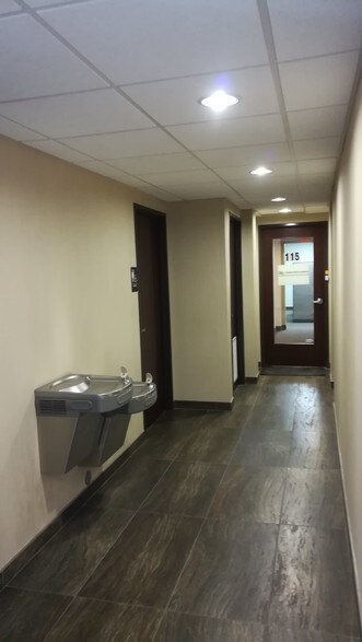 More Photos Of 1940 E Thunderbird Rd, Phoenix Medical For Lease