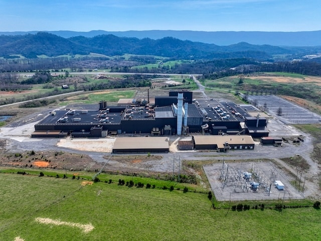 Primary Photo Of 134 Waupaca Dr, Etowah Manufacturing For Sale