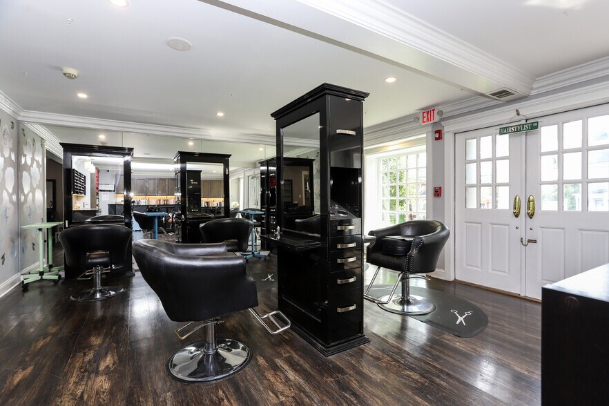 More Photos Of 609 Main St, Ridgefield Office For Lease